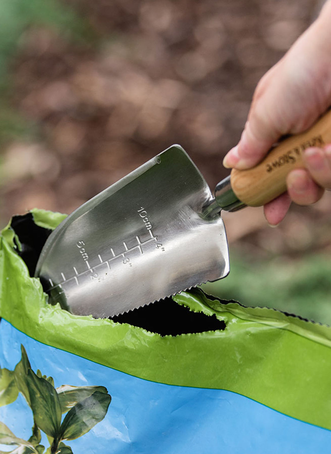 files/kentandstowethecapabilitytrowel_westland_70100190_0040_a_lifestyle.jpg